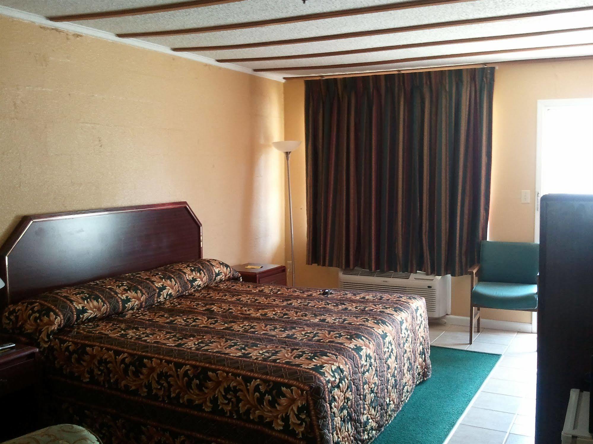 Holiday Motel Hugo Zewnętrze zdjęcie