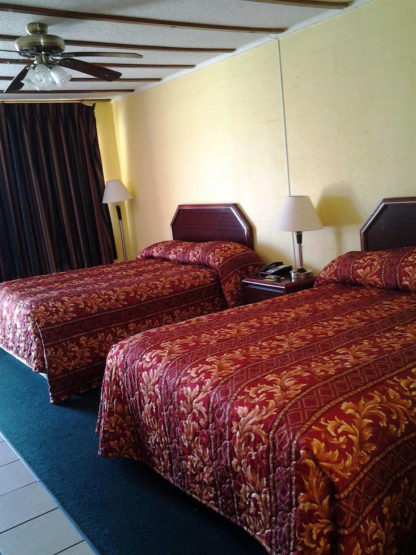 Holiday Motel Hugo Zewnętrze zdjęcie